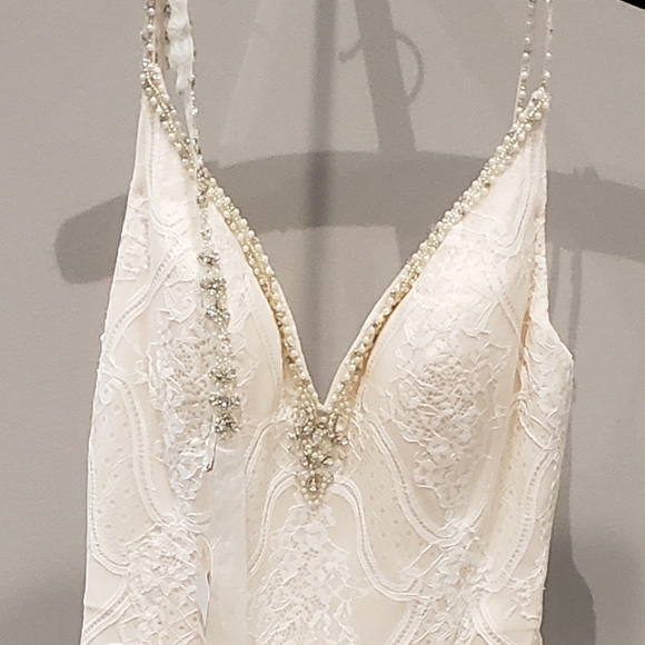 Maggie Sottero Wedding Dress - Picture 3 of 5